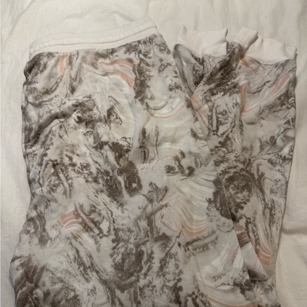 Marble-Print Women's Lounge Jogger Pants in Neutral Tones